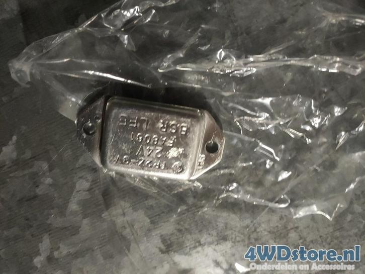 Nissan Patrol 160 Spanningsregelaar 23215C6800, Auto-onderdelen, Elektronica en Kabels, Nissan, Nieuw, Ophalen of Verzenden