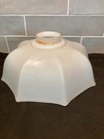 Vintage glazen lampenkap (140324), Huis en Inrichting, Lampen | Lampenkappen, Ophalen of Verzenden, Zo goed als nieuw, Rond, Minder dan 25 cm