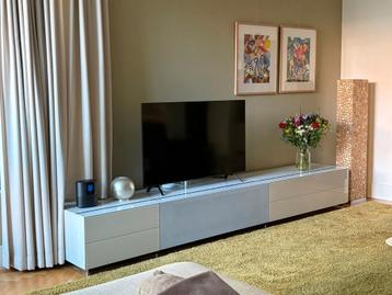 Luxe tv-meubel met geïntegreerde audio - Cocoon CO1001 beschikbaar voor biedingen
