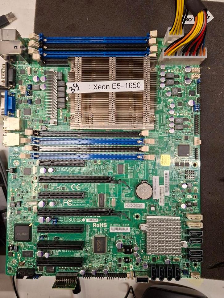 Supermicro X9SRL-F + Xeon E5-1650 Moederbord, Computers en Software, Moederborden, Gebruikt, Intel, DDR3, Ophalen of Verzenden