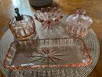 Roze persglas kaptafelset, Antiek en Kunst, Antiek | Glas en Kristal, Ophalen of Verzenden