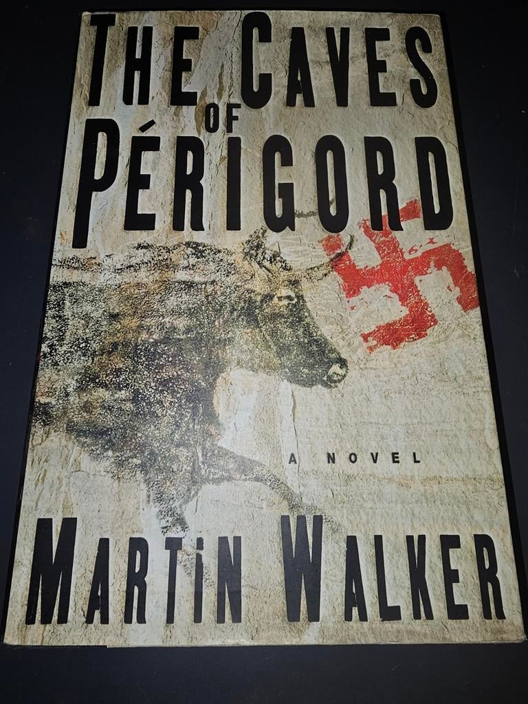 The Caves of Périgord - Martin Walker (Engels), Ophalen of Verzenden, Zo goed als nieuw, Martin Walker, Wereld overig