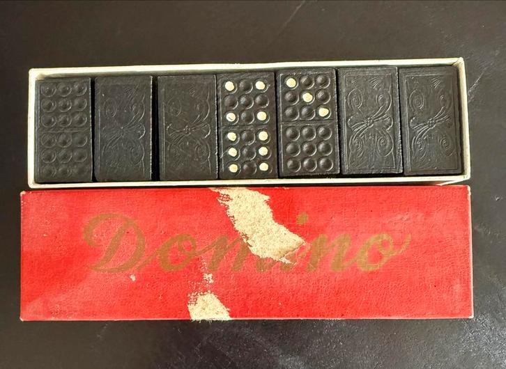 Vintage Domino Spel - Nieuw in doos, jaren 50, Hobby en Vrije tijd, Gezelschapsspellen | Bordspellen, Nieuw, Een of twee spelers
