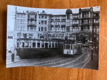 Tram voor het Palace Hotel in Scheveningen beschikbaar voor biedingen