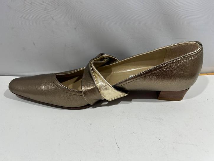 Toscanini, maat 39.5 Lieftallige goudkleurige schoenen, Kleding | Dames, Schoenen, Zo goed als nieuw, Schoenen met lage hakken
