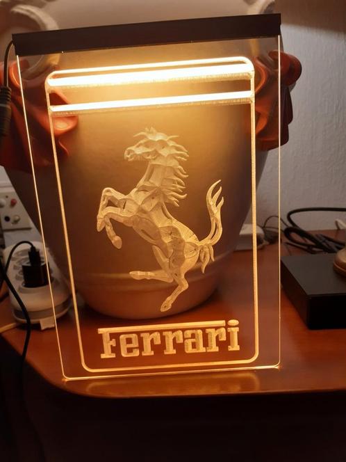 Direct leverbaar: Ferrari led lichtbak, Verzamelen, Merken en Reclamevoorwerpen, Nieuw, Lichtbak of (neon) lamp, Verzenden