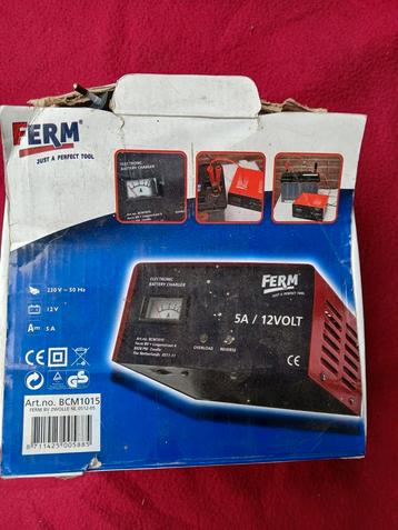 Acculaders 12Volt 5Amp beschikbaar voor biedingen
