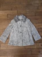 imitatie bontjas licht grijs, Maat 38/40 (M), Heikant 21 Kaatsheuvel, Belle Vieille Brocante, Ophalen of Verzenden