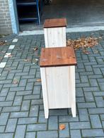 2 Landelijke Nachtkastjes - Grenen Bovenblad, Huis en Inrichting, Slaapkamer | Nachtkastjes, Ophalen, Minder dan 45 cm, Zo goed als nieuw