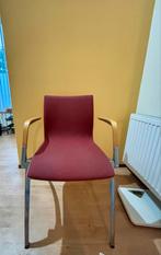 Rode Stoel met Houten Armleuningen, Huis en Inrichting, Stoelen, Gebruikt, Ophalen of Verzenden, Eén, Rood