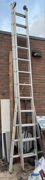 Ladder Dirks merk, Doe-het-zelf en Verbouw, Ladders en Trappen, Ophalen of Verzenden, Zo goed als nieuw, 4 meter of meer