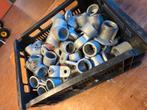 Kist vol koppelstukken steigerbuizen, Pvc, Overige typen, Ophalen of Verzenden, Zo goed als nieuw