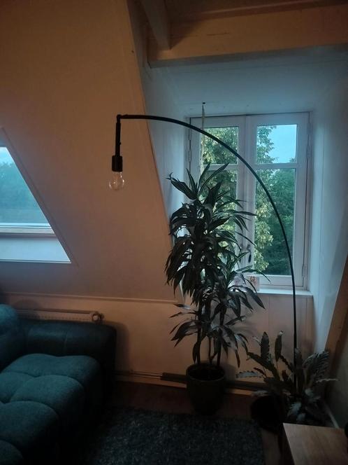 Vloerlamp, staande lamp, boog lamp, skaftet ikea lamp zwart, Huis en Inrichting, Lampen | Vloerlampen, Zo goed als nieuw, 150 tot 200 cm
