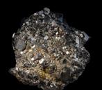 PYRIET kristalgroep uit de Huanzala mijn, Peru., Verzamelen, Mineralen en Fossielen, Ophalen of Verzenden, Mineraal