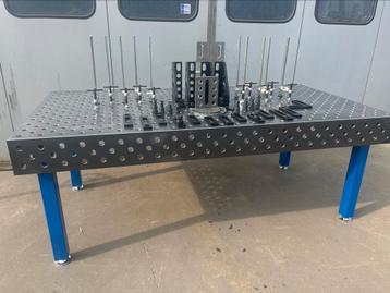 Opspantafel 2400x1200x15 mm 3 D uitvoering  met opspanset  beschikbaar voor biedingen