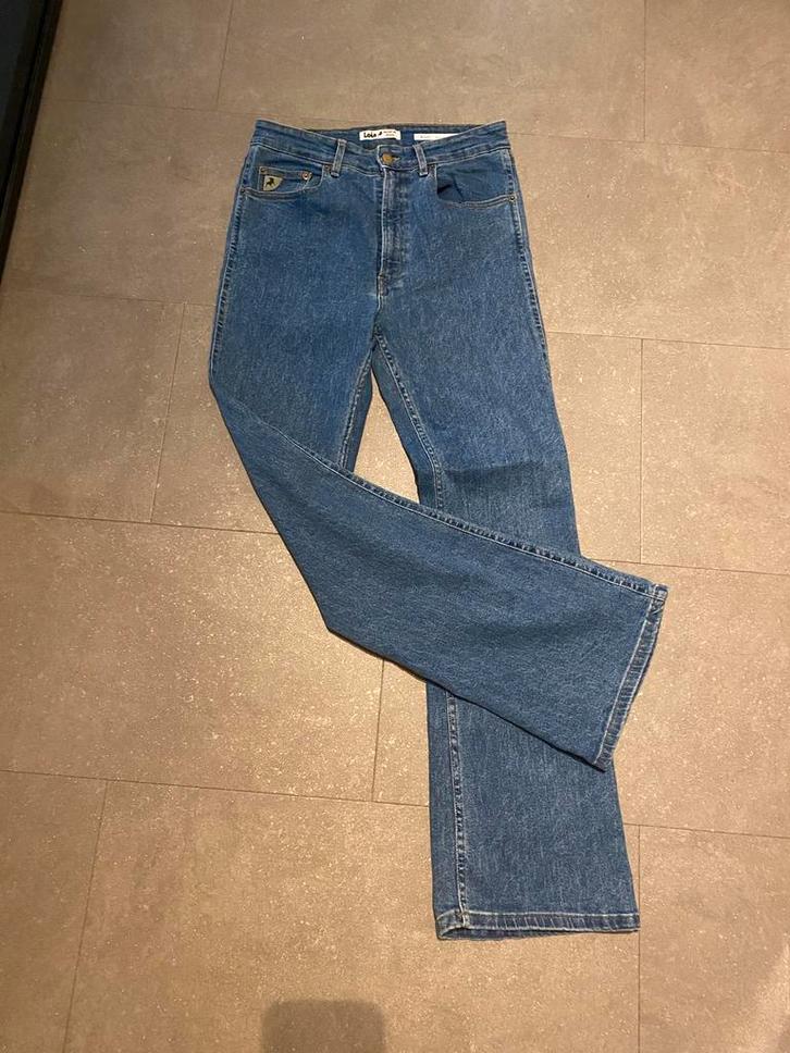 Lois Spijkerbroek W32 L32 - Uitlopende Pijpen, Kleding | Dames, Spijkerbroeken en Jeans, Zo goed als nieuw, Overige jeansmaten