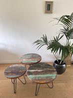 Drie bijzettafeltjes / salontafels gerecycled hout gekleurd, Nieuw, 55 tot 75 cm, Rond, 45 tot 60 cm