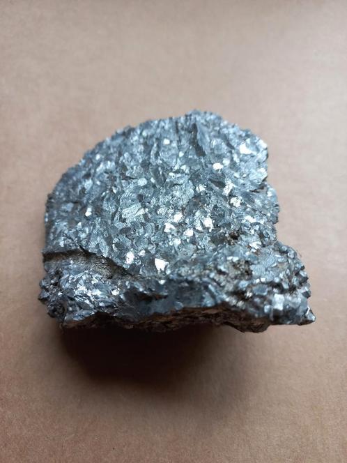 Glanzend Mineraalstuk, Verzamelen, Mineralen en Fossielen, Mineraal, Ophalen of Verzenden