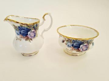 Royal Albert 'Moonlight Rose' 3-delig set beschikbaar voor biedingen