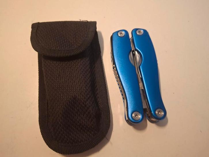 Multitool tang, Caravans en Kamperen, Kampeergereedschap, Ophalen of Verzenden