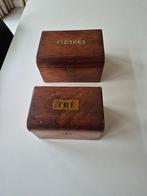 Oude antieke houten kistjes, Ophalen