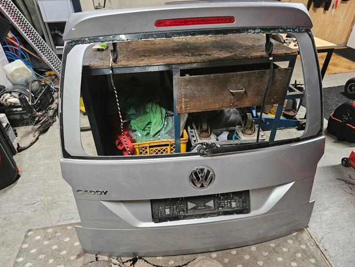 Achterklep punt gaaf vw caddy mk4 2019 la7w, Auto-onderdelen, Carrosserie en Plaatwerk, Achterklep, Volkswagen, Voor, Achter, Gebruikt