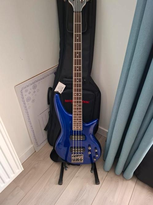 Jackson Spectrum Basgitaar + Standaard & Tas, Muziek en Instrumenten, Snaarinstrumenten | Gitaren | Bas, Gebruikt, Elektrisch