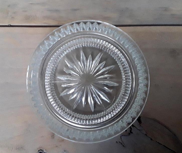 Vintage glazen onderzetter - geslepen glas, Huis en Inrichting, Woonaccessoires | Onderzetters, Gebruikt, Glas of Kopje, Ophalen of Verzenden
