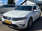 Volkswagen Passat Variant 1.4 TSI GTE Highline 2017 Wit Pano, Auto's, Gebruikt, Euro 6, 4 cilinders, 157 pk