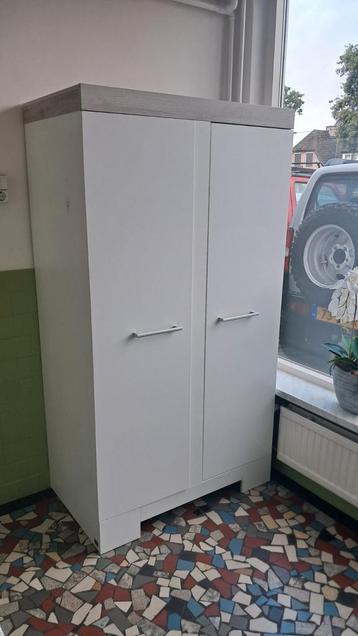 twf futura kledingkast beschikbaar voor biedingen