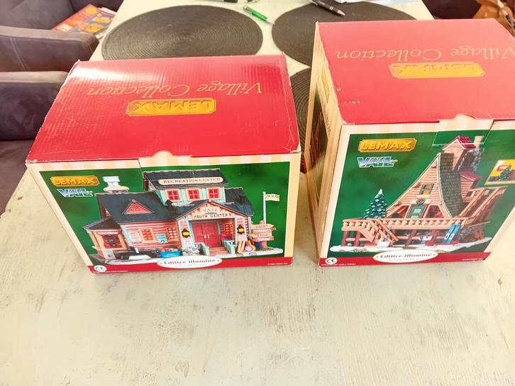 Lemax kersthuisjes VAIL 4 stuks, Diversen, Kerst, Zo goed als nieuw, Ophalen