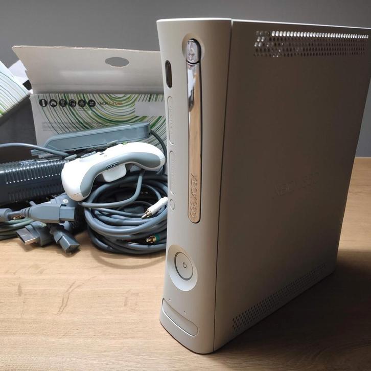 Xbox 360 Compleet met 60GB HDD & Veel Accessoires!, Spelcomputers en Games, Spelcomputers | Xbox 360, Gebruikt, 60 GB, 360 Arcade of Core
