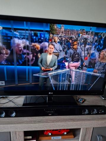 LG tv 42 inch  beschikbaar voor biedingen