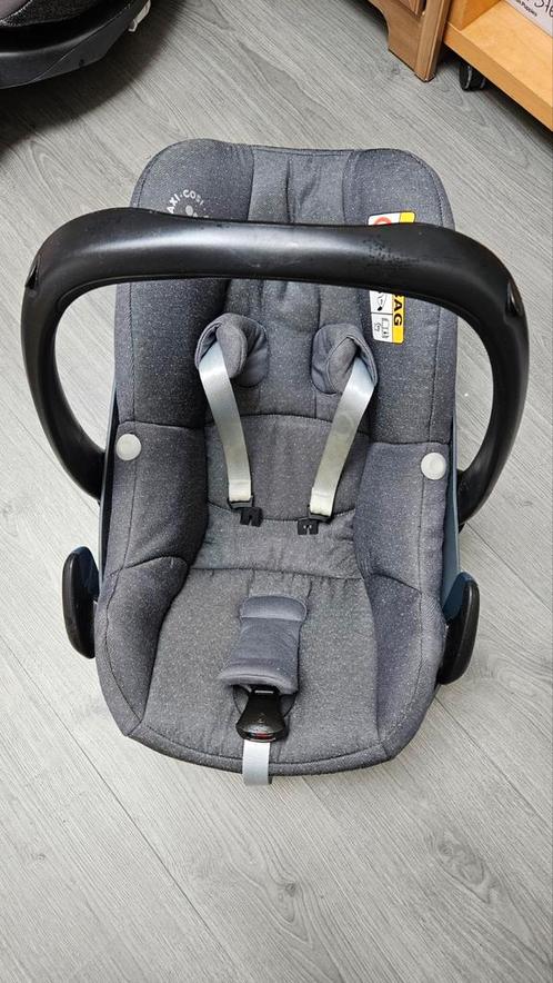 Maxi Cosi + Isofix base + newborn inlegger, Kinderen en Baby's, Autostoeltjes, Gebruikt, Maxi-Cosi, Isofix, Ophalen