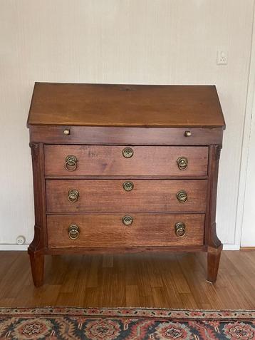 Antiek eiken secretaire (bureau) beschikbaar voor biedingen