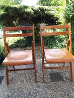 2 oude  antieke houten klapstoelen, Ophalen