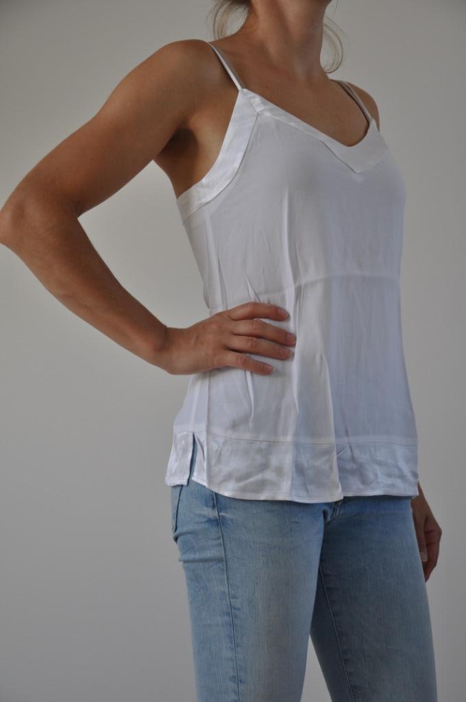kiomi top xs, 34, witte top xs, hemdje xs, dameskleding xs, Kleding | Dames, Tops, Nieuw, Maat 34 (XS) of kleiner, Wit, Zonder mouw
