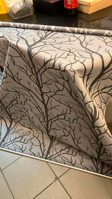 6 Rolgordijnen beschikbaar voor biedingen