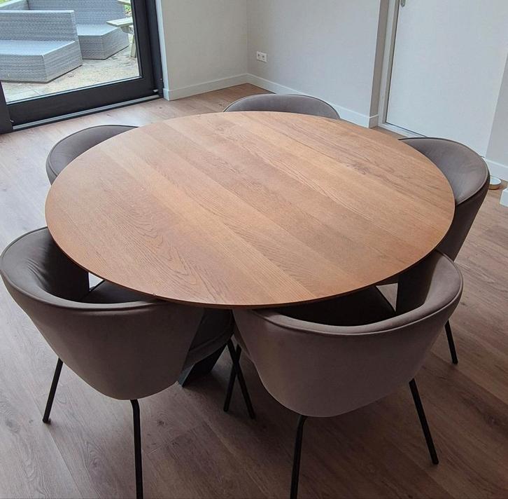 Massief eiken houten tafel met zwarte matrixpoot, Huis en Inrichting, Tafels | Eettafels, Zo goed als nieuw, 100 tot 150 cm, 100 tot 150 cm