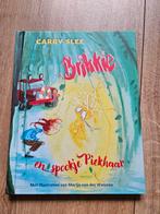 Brikkie en spookje Piekhaar - Carry Slee, Ophalen of Verzenden, Zo goed als nieuw, Carry Slee, Fictie algemeen