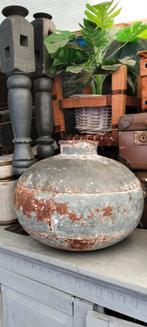 Mooie brocante metalen vaas, Antiek en Kunst, Ophalen of Verzenden