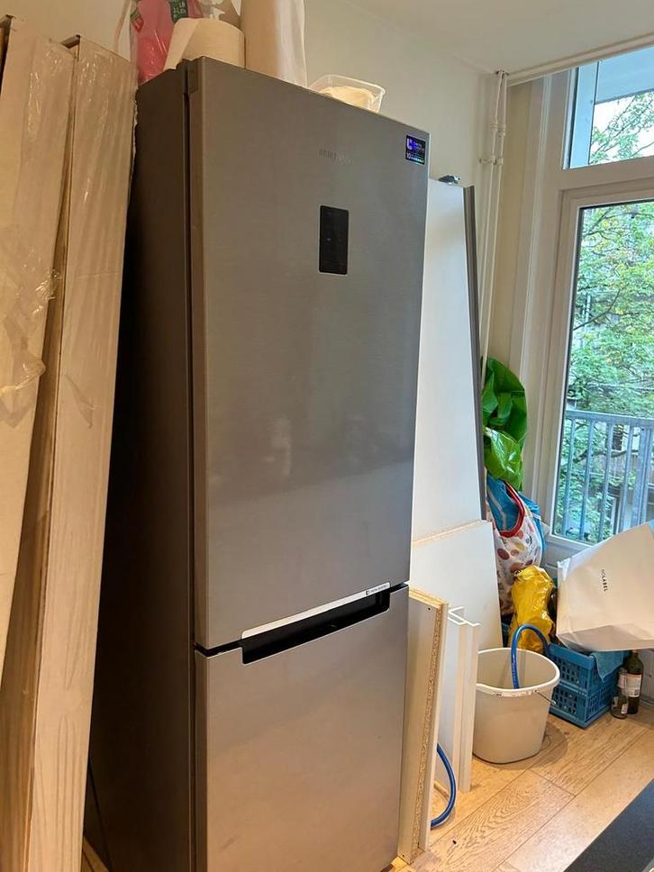 Samsung Koelkast met Vriesvak - No Frost, Witgoed en Apparatuur, Koelkasten en IJskasten, Gebruikt, Met vriesvak, 200 liter of meer