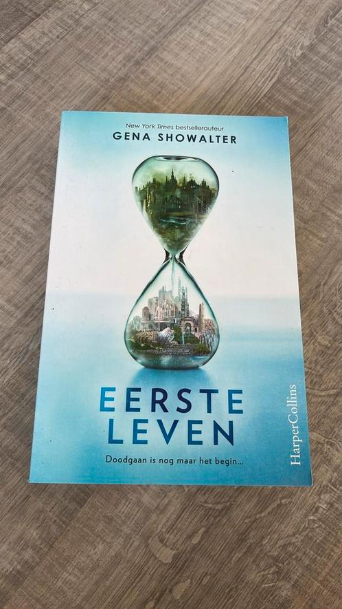 Gena Showalter - Eerste leven, Boeken, Kinderboeken | Jeugd | 13 jaar en ouder, Zo goed als nieuw, Ophalen of Verzenden