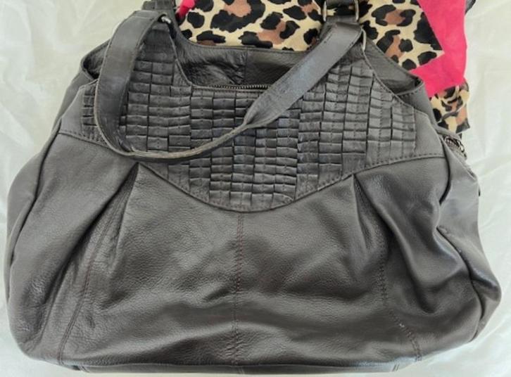 CLAUDIA STRATER luxe bruine leren schouder - handtas, Sieraden, Tassen en Uiterlijk, Tassen | Damestassen, Zo goed als nieuw, Handtas