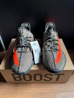 Yeezy Boost 350 V2 Carbon Beluga maat 43 1/3, Ophalen of Verzenden, Nieuw, Schoenen