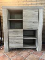 Stevige kast - gratis af te halen, Antiek en Kunst, Antiek | Meubels | Kasten, Ophalen