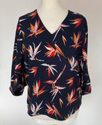 Anonyme donkerblauwe top met oranje dessin maat S/M, Anonyme, Zo goed als nieuw, Korte mouw, Maat 36 (S)