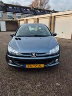 Peugot 206, 1.4 grijs-zilver., Auto's, Peugeot, Voorwielaandrijving, Stof, 1360 cc, 4 cilinders