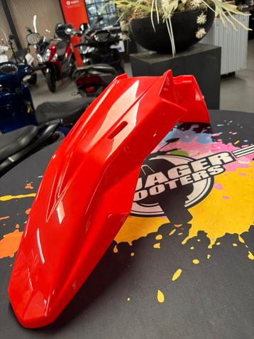 Aprila SX50 voorspatbord beschikbaar voor biedingen