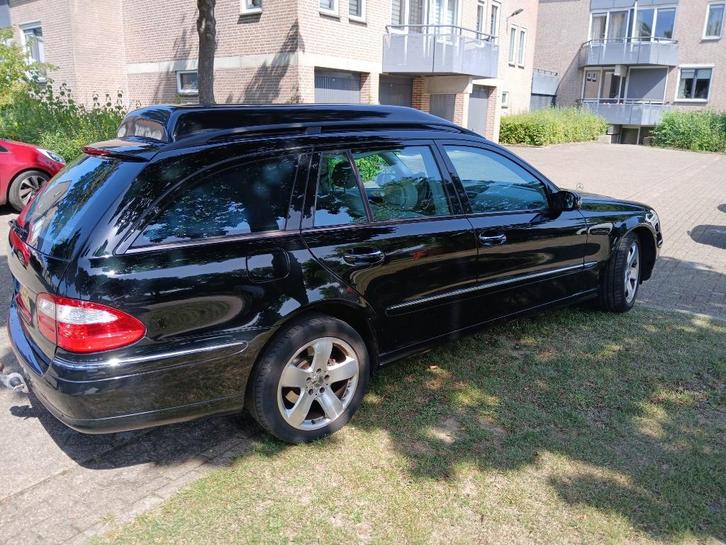 MERCEDES BENZ AVANTGARDE 6 CILINDER E320, 2 ZITS BENZINE, Auto's, Mercedes-Benz, Particulier, E-Klasse, ABS, Adaptieve lichten